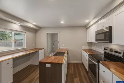 180 Hiatt St, Lebanon, OR 97355 - Photo 13