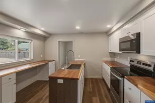 180 Hiatt St, Lebanon, OR 97355 - Photo 13