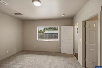 180 Hiatt St, Lebanon, OR 97355 - Photo 25