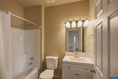 180 Hiatt St, Lebanon, OR 97355 - Photo 9