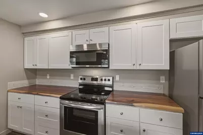 180 Hiatt St, Lebanon, OR 97355 - Photo 17