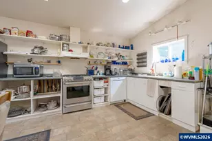 43304 Ames Creek Rd, Sweet Home, OR 97386 - Photo 17