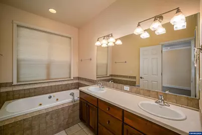 1519 Collins St NW, Salem, OR 97304 - Photo 25