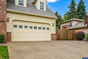 1519 Collins St NW, Salem, OR 97304 - Photo 3