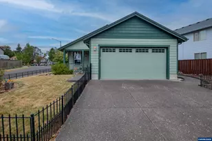 2390 Kokanee Way, Lebanon, OR 97355 - Photo 1