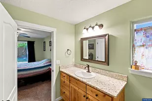 2390 Kokanee Way, Lebanon, OR 97355 - Photo 23