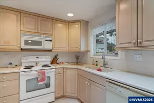 1065 Reserve St, Silverton, OR 97381 - Photo 21