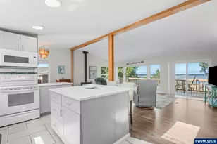 197 S Wells Dr, Lincoln City, OR 97367 - Photo 5