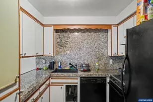3776 Auburn Rd NE, Salem, OR 97301 - Photo 9
