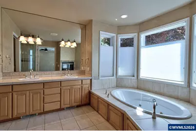 2896 Mapleleaf Ct NW, Salem, OR 97304 - Photo 21