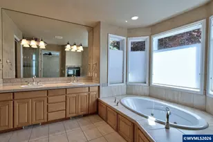 2896 Mapleleaf Ct NW, Salem, OR 97304 - Photo 21