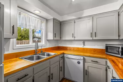 512 27th Av SE, Albany, OR 97322 - Photo 11