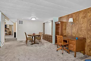 1111 Pioneer Rd, Dallas, OR 97338 - Photo 21