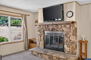 1111 Pioneer Rd, Dallas, OR 97338 - Photo 7