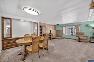 1111 Pioneer Rd, Dallas, OR 97338 - Photo 15