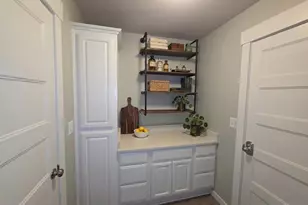 5219 Nightcap St SE, Salem, OR 97306 - Photo 11