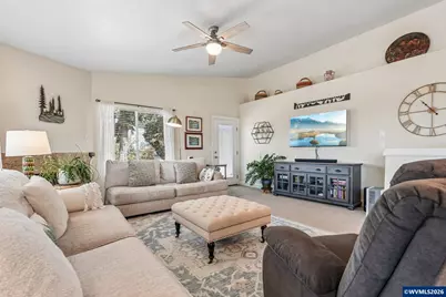 7083 Maplewood Dr SE, Turner, OR 97392 - Photo 9