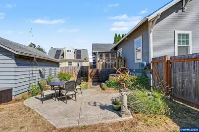 914 Pine St NE, Silverton, OR 97381 - Photo 39