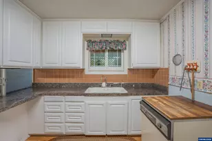 730 W C St, Lebanon, OR 97355 - Photo 7