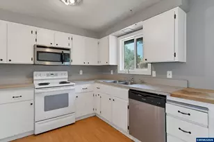 1535 W Oak St, Lebanon, OR 97355 - Photo 15