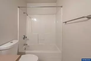 955 Margaret St E, Monmouth, OR 97361 - Photo 7