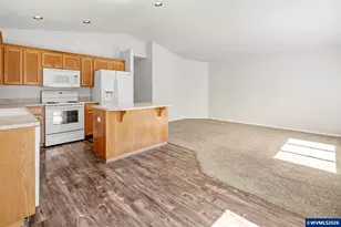 955 Margaret St E, Monmouth, OR 97361 - Photo 29