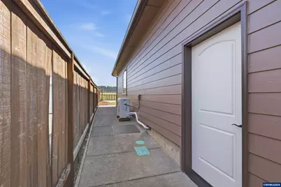 151 N 13th St, Jefferson, OR 97352 - Photo 39