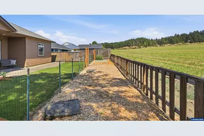 151 N 13th St, Jefferson, OR 97352 - Photo 47