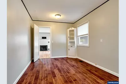 845 S Water St, Silverton, OR 97381 - Photo 7