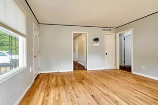 845 S Water St, Silverton, OR 97381 - Photo 5