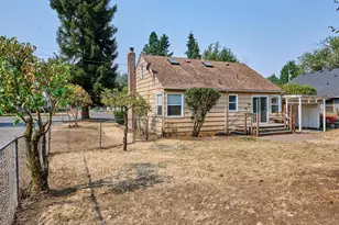 845 S Water St, Silverton, OR 97381 - Photo 39