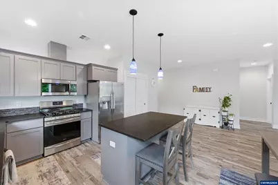 393 NW Denton Av, Dallas, OR 97338 - Photo 9
