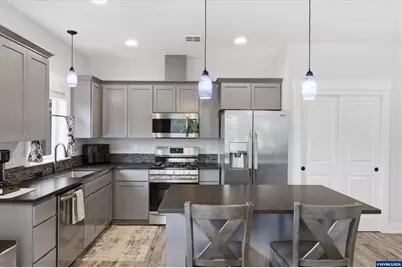 393 NW Denton Av, Dallas, OR 97338 - Photo 7