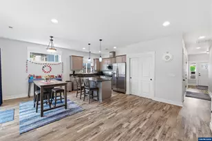 393 NW Denton Ave, Dallas, OR 97338 - Photo 5