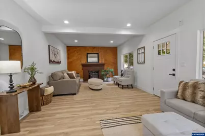 260 20th St SE, Salem, OR 97301 - Photo 3