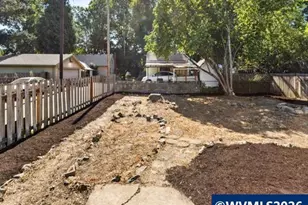 260 20th St SE, Salem, OR 97301 - Photo 19
