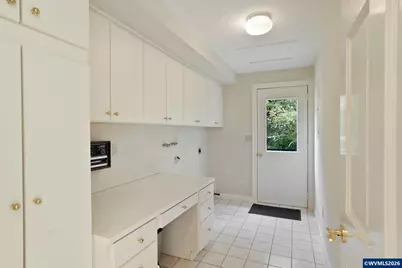 481 NW Douglas St, Dallas, OR 97338 - Photo 35