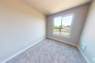 200 Gwinn Street E, Monmouth, OR 97361 - Photo 15