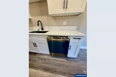 200 Gwinn St E, Monmouth, OR 97361 - Photo 5