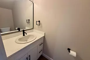 200 Gwinn Street E, Monmouth, OR 97361 - Photo 7