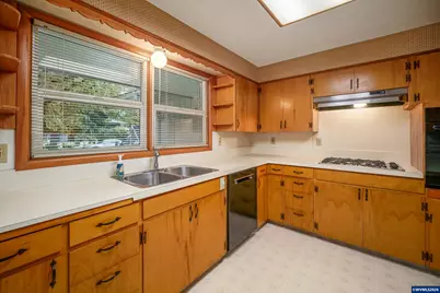 2030 21st St NE, Salem, OR 97301 - Photo 11