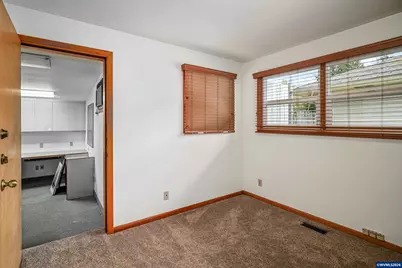 2030 21st St NE, Salem, OR 97301 - Photo 23