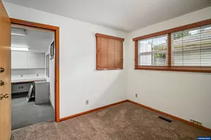 2030 21st St NE, Salem, OR 97301 - Photo 23