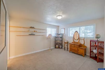 474 E Clackamas Cir, Woodburn, OR 97071 - Photo 27