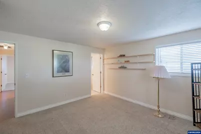 474 E Clackamas Cir, Woodburn, OR 97071 - Photo 29