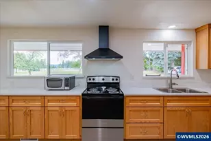 40200 Providence Dr, Scio, OR 97374 - Photo 9