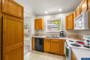400 Hickory Ct, Lyons, OR 97358 - Photo 13