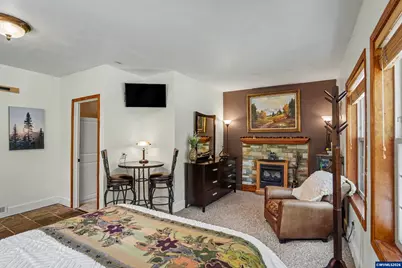 8930 NW Lorri Pl, Corvallis, OR 97330 - Photo 23