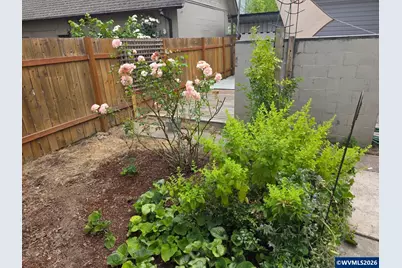1626 1st Av E, Albany, OR 97321 - Photo 25