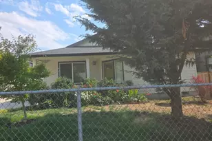 1626 1st Av E, Albany, OR 97321 - Photo 1
